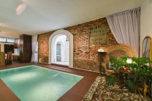 Hidden Mansion with Private Pool