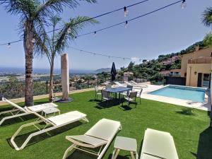 Villas Amazing sea view Villa near Cannes, Pool, 5 bedrooms, 4 bathrooms : photos des chambres