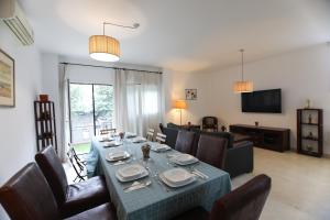 RentalSevilla Brisa del Aljarafe con piscina climatizada a 15 minutos de Sevilla