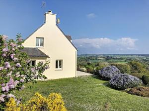 Maisons de vacances Maison Crozon, 5 pieces, 8 personnes - FR-1-370-26 : photos des chambres