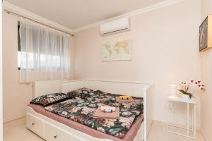 Club Panorama Lake View Apartment