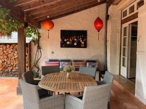 Maisons de vacances Charming 2-Bed House in St Meard de Gurcon : photos des chambres