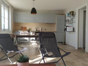Fort-Mahon-Plage : Appartement rénové en front de mer, 2 chambres, terrasse - FR-1-482-93