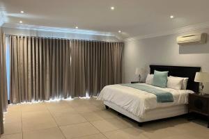 5 Bedroom Luxury Zimbali Villa