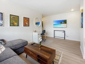 Digital Nomads Haven Fast Wi-fi And Comfortable