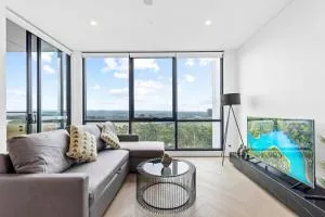 Exquisite High-End Retreat in Macquarie Park - Epping