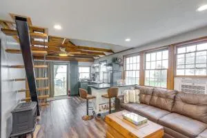 Vickery Cottage on Sandusky Bay with Fire Pit! - Tiffin