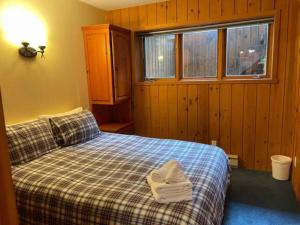2 bdrm Tremblant Haven-pets & spa-walkski to hill