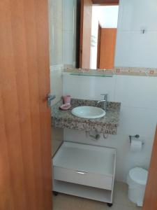 Apartamento no Canto do Forte, Wi-Fi, Estacionamento gratuito e Churrasqueira