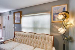 9 Mi to Disney World Townhome with Pool Access!