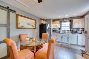 9 Mi to Disney World Townhome with Pool Access!