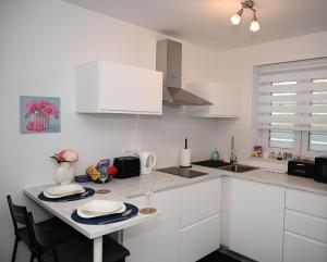 Blue apartment with FREE parking 