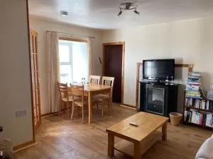 2 Bedroom house overlooking Pierowall Bay, Westray - Westray