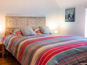Maisons de vacances Longere au calme a Larmor-Plage, proche plage et commerces, jardin privatif et parking couvert - FR-1-349-101 : photos des chambres
