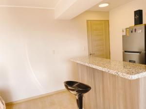 Hermosa habitación privada en edificio de estreno frente al metro