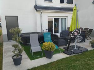 Maisons de vacances charmante maison calme / jardin terrasse /jacuzzi : photos des chambres