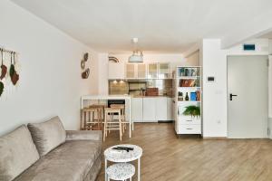 Central flat Wi-Fi & streaming