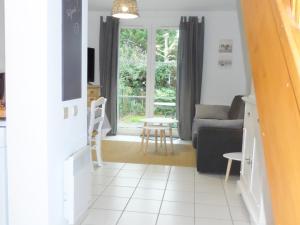 Maisons de vacances Cottage 3 Pieces Avec Jardin Privatif Sud, Parking, Piscine - Proche Port Guillaume - FR-1-487-320 : photos des chambres