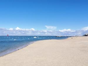 Arcachon centre, T2 de 47m², 200m plage, loggia, parking, idéal couple - FR-1-420-109