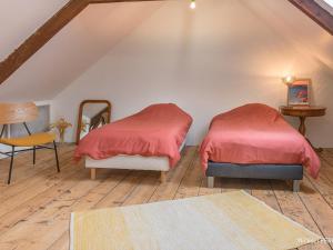 Maisons de vacances Maison de Caractere, Proche Gare et Centre, 6-8 Couchages, Jardin et Terrasse Privee - FR-1-349-202 : photos des chambres