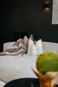 The Edgewater Suites - Park View