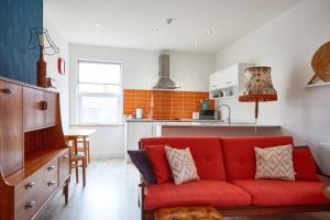 Binks - Seafront 1 bed first floor apartment