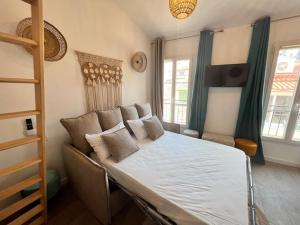 Les Appartements de Nana 10 - Studio hypercentre, Rue Meynadier, Palais & Plage, clim, wifi