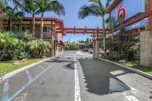 Motel 6 Carlsbad, Ca- North - 恩西尼塔斯