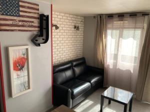Cosy apartment Disneyland Paris en face de la gare RER val dEurope