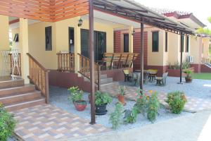 Naluemon Village FH 2