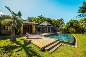Villa sur le golf avec piscine et jardin tropical - Mon Vallon