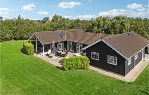 Cozy Home In Idestrup With Sauna - Нюкебинґ-Фальстер