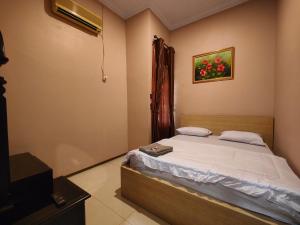 De Hanami Homestay Setrayasa