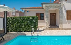 Nice Home In Kastelir With Kitchen 