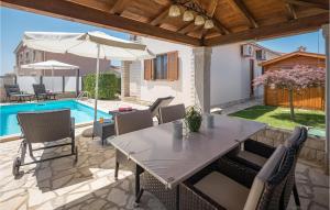 Nice Home In Kastelir With Kitchen