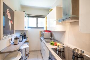 Queen Lake View - Happy Rentals