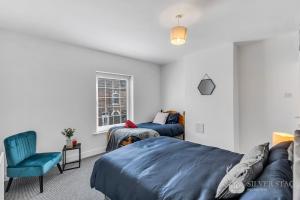 Stylish 2 Bed Home Perfect for Families & Work Stays