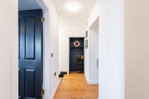 Shorefront Apartment - Sea View with 3 Bedrooms