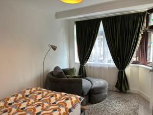 Easy Room in London