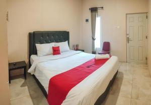 RedDoorz Syariah near Lippo Plaza Sidoarjo