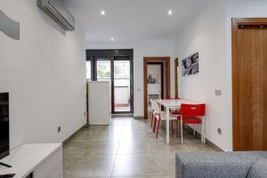 Urban Flats Vallirana