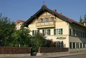 Landhaus Hotel Wolfratshausen - 沃尔夫拉茨豪森