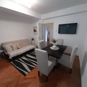Apartman Mika **Centar ** - Ražanj
