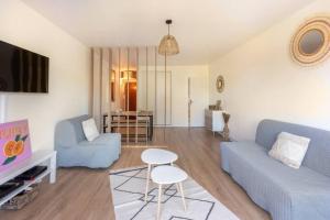 Studio avec terrasse privée Parking gratuit Tram direct centre-ville