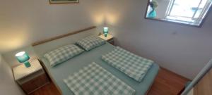 House Lucija with berth in Murter