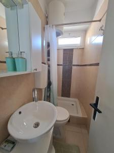 House Lucija with berth in Murter