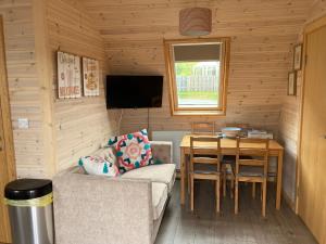 Squirrel Glamping Pod