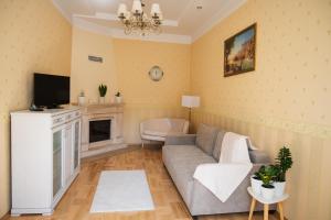 One bedroom apartment with balcony-Kostyushka street,16