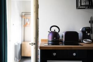 Cosy Modern Apartment With Free Parking