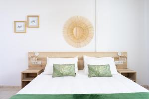 Home2Book Bright Apt Pool & Terrace, Amarilla Golf